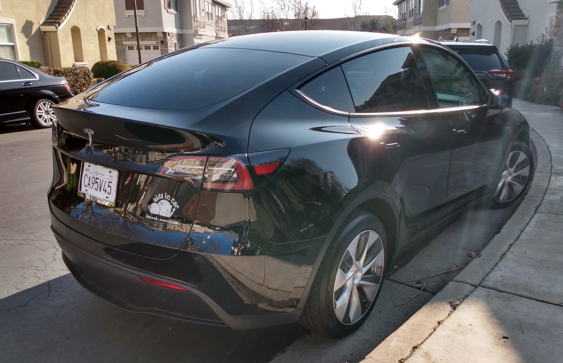 Tesla Model Y Long Range AWD Foto 4